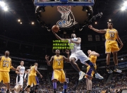 lol竞猜:NBA总决赛激战正酣 勇士队逆转取胜扳平大比分